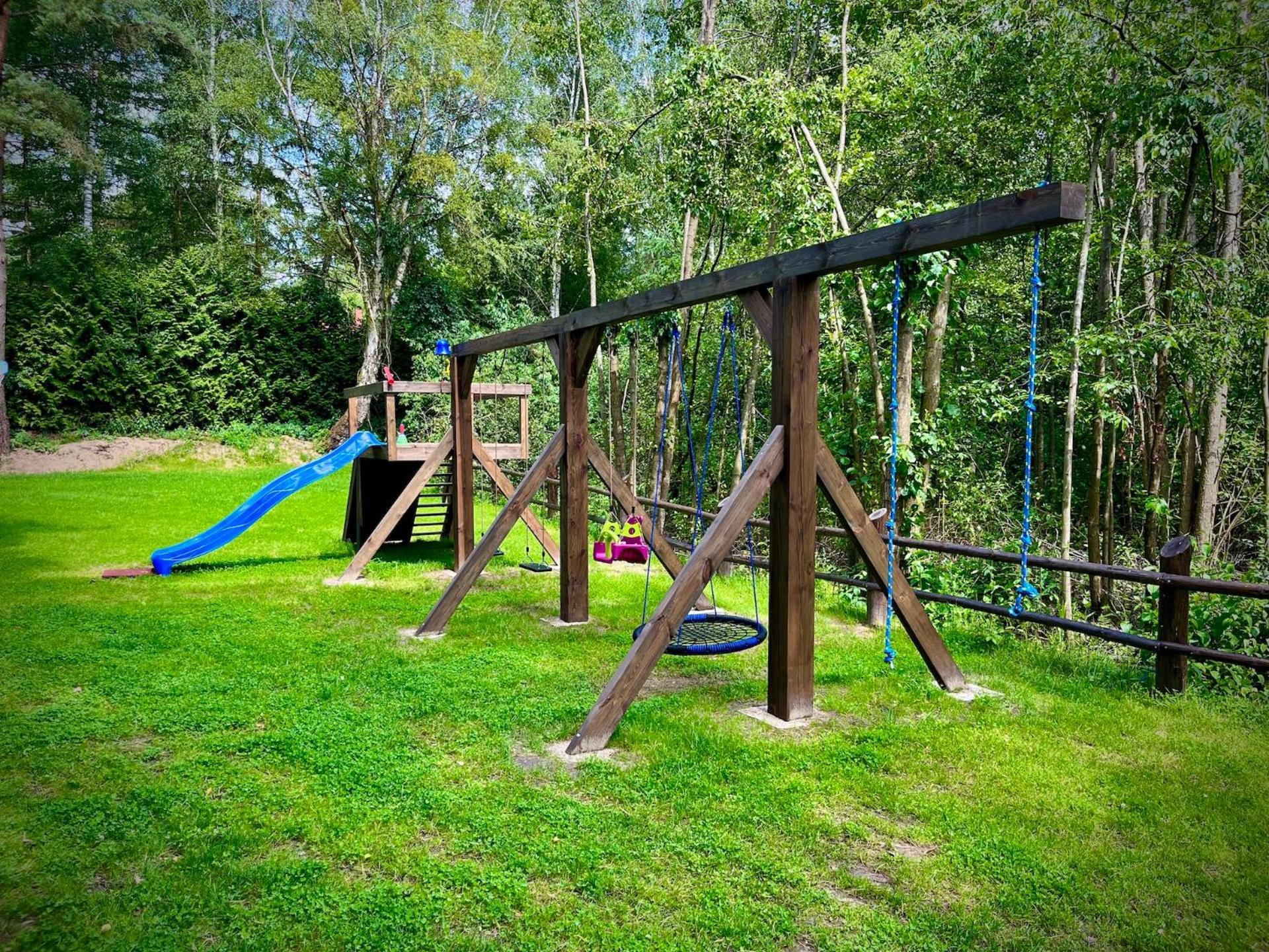 Dworek Wdzydze Apartment Przytarnia