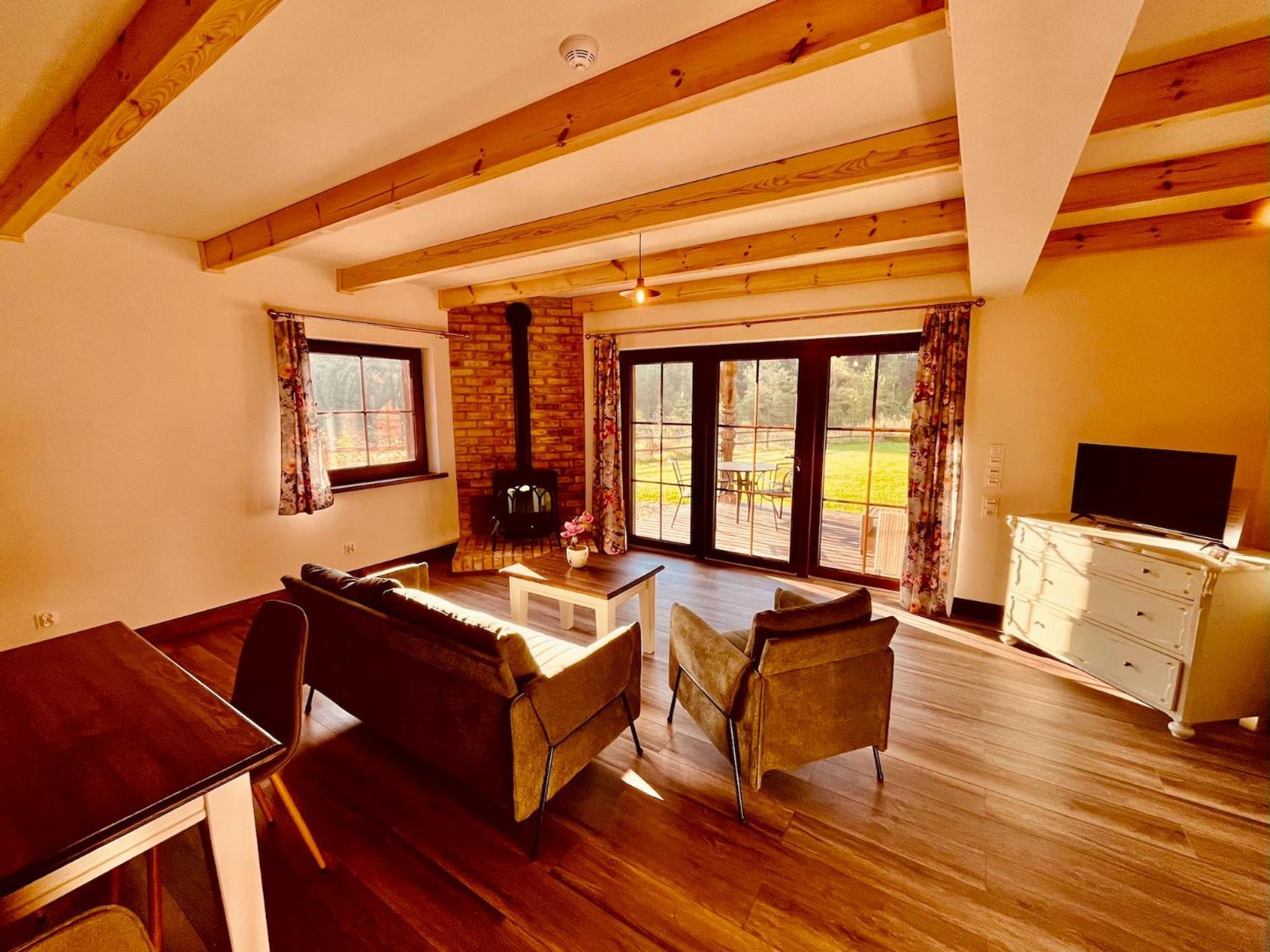 Dworek Wdzydze Apartment Przytarnia